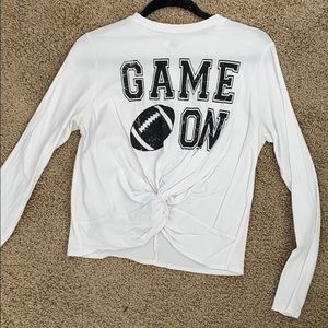 Front tie, crop top.